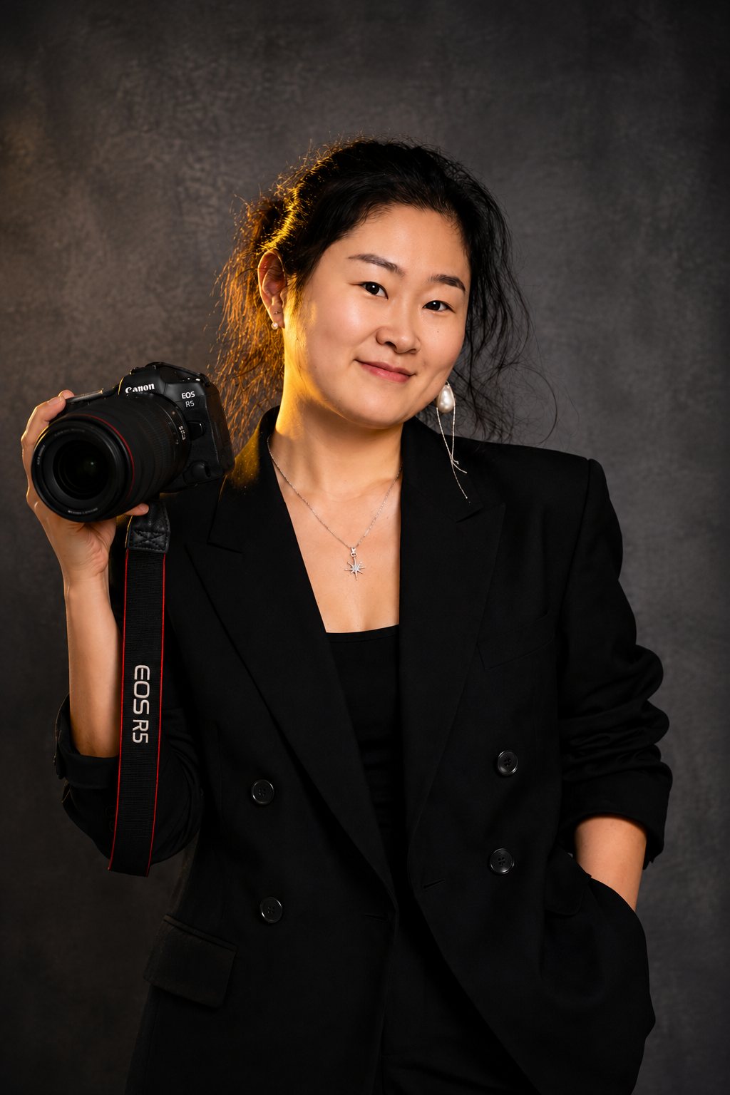 Portrait de Fangfang, photographe de mariage à Versailles