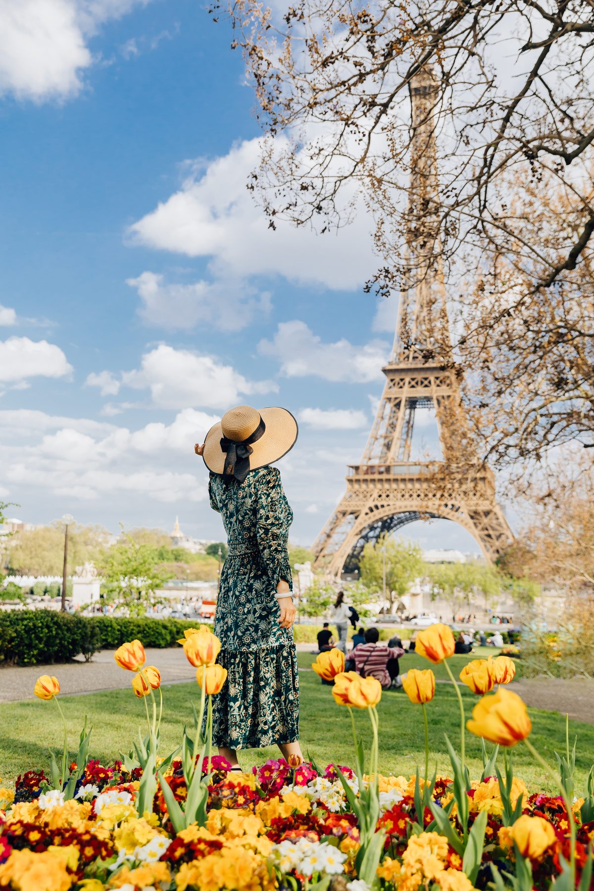 Solo vacation photography at the Eiffel Tower