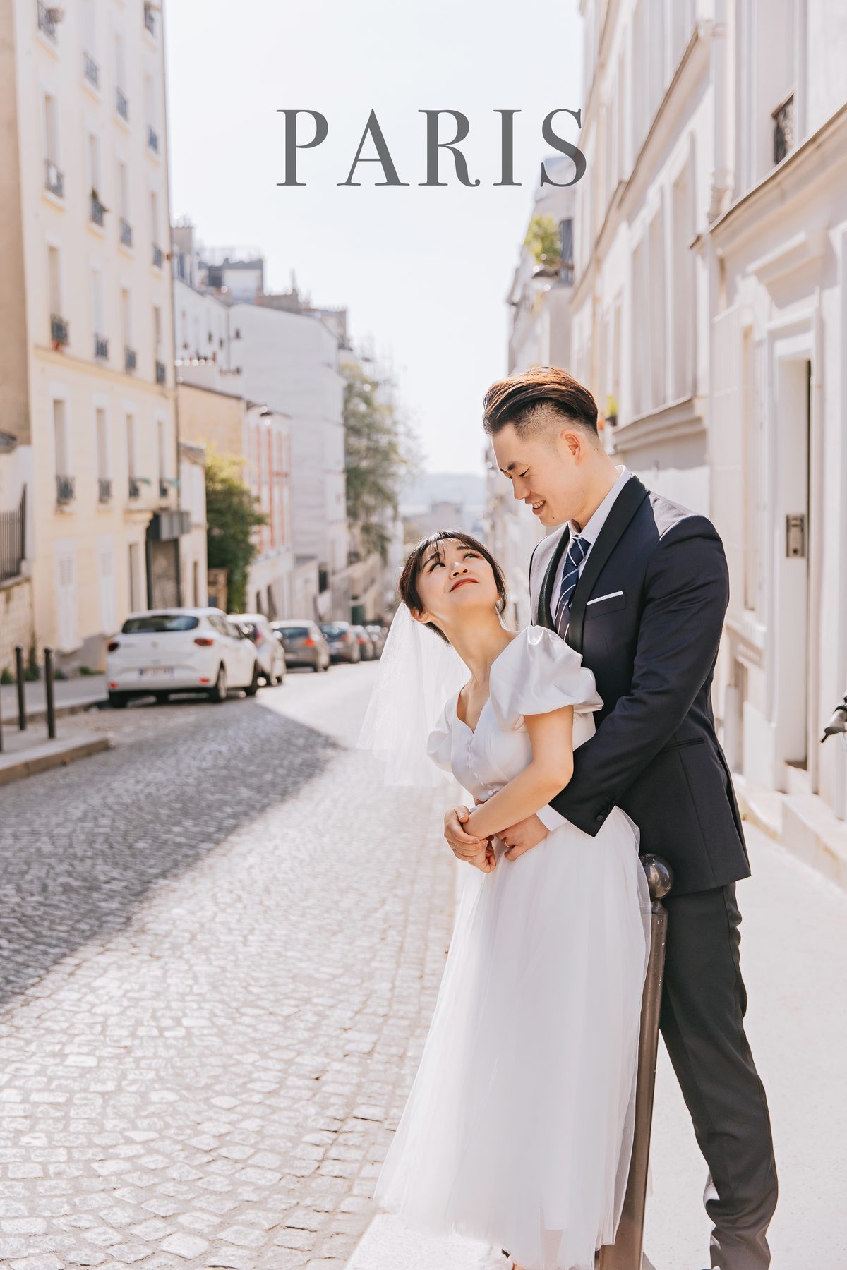 Happy couple photographed in Paris